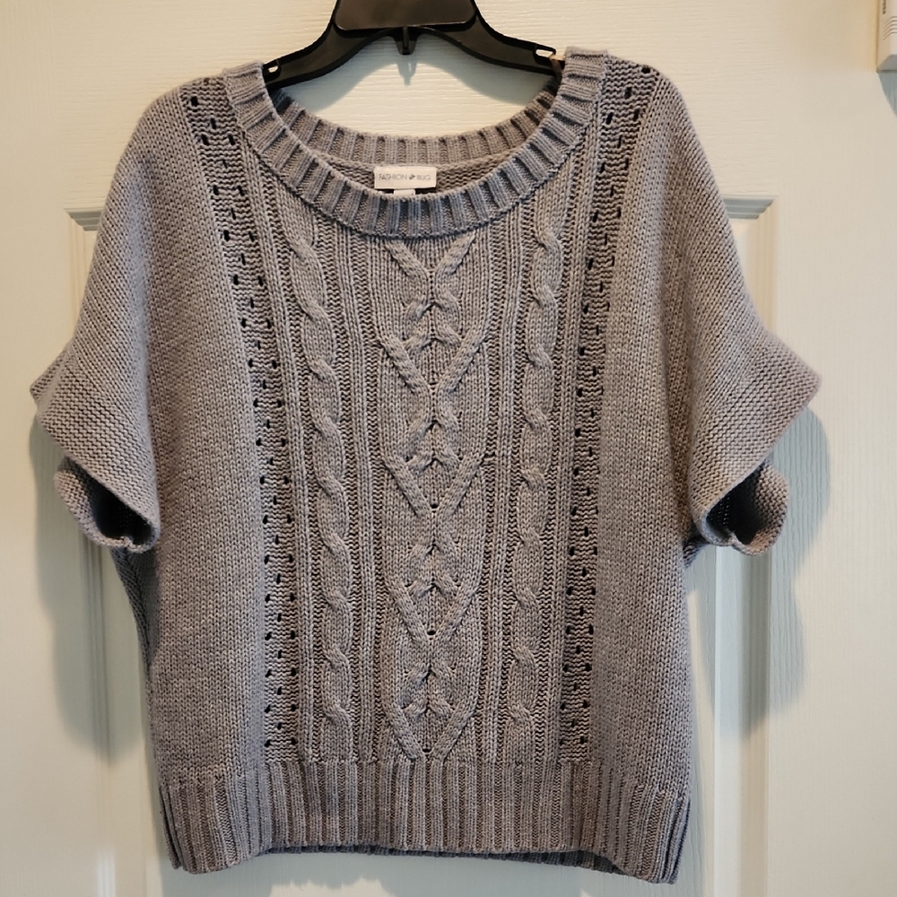 Fashion Bug Short Sleeve Gray Cable Knit Sweater